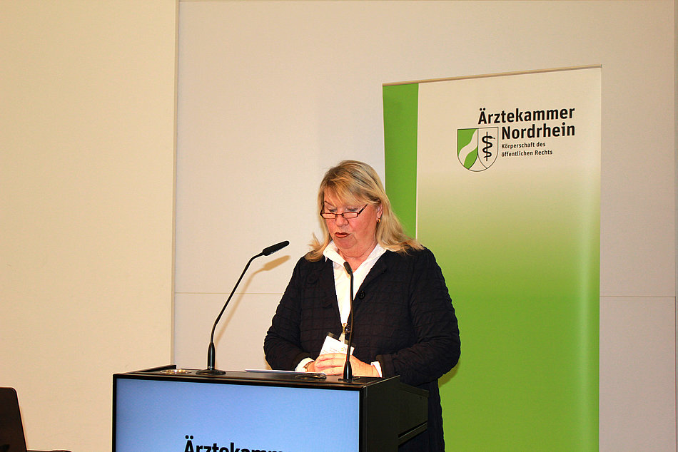Dr. Hella Körner-Göbel