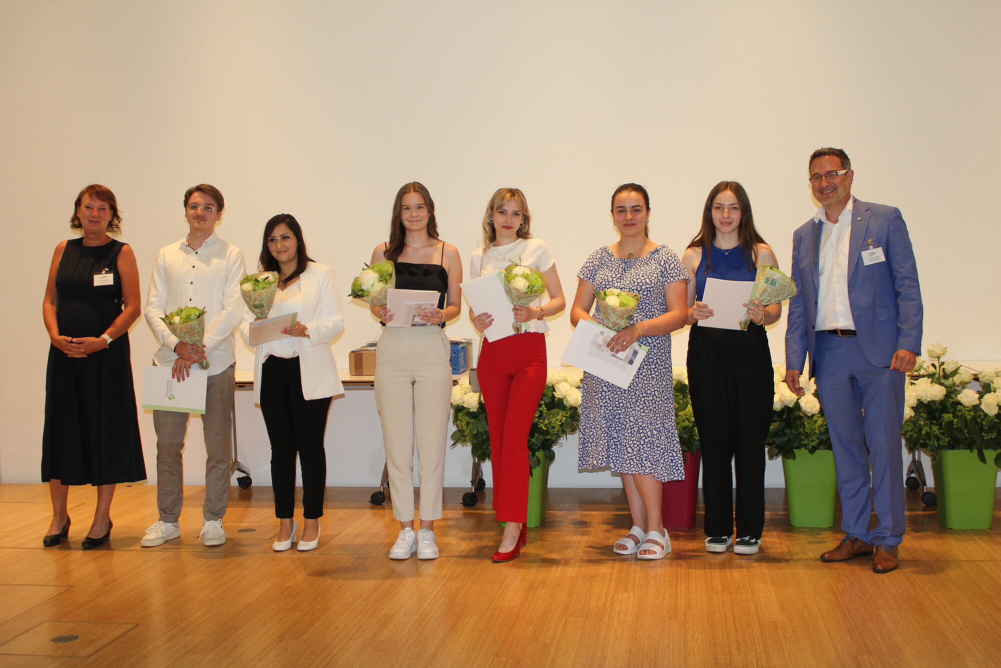 Gruppenfoto Lossprechungsfeier 2023 in Düsseldorf