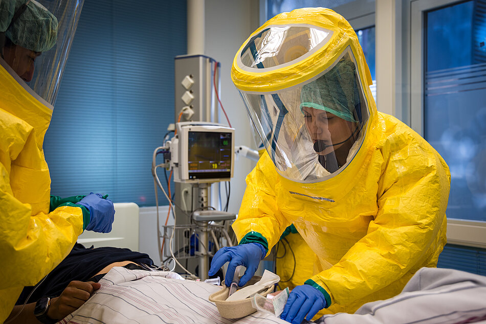 Patientenversorgung auf der Sonderisolierstation