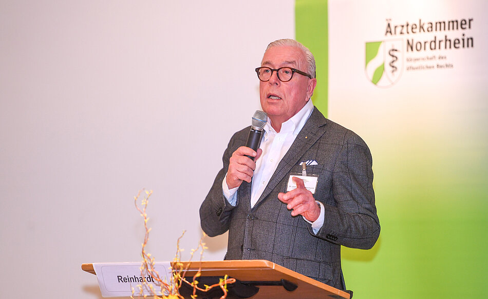 Dr. Klaus Reinhardt beim Forum Gesundheit 