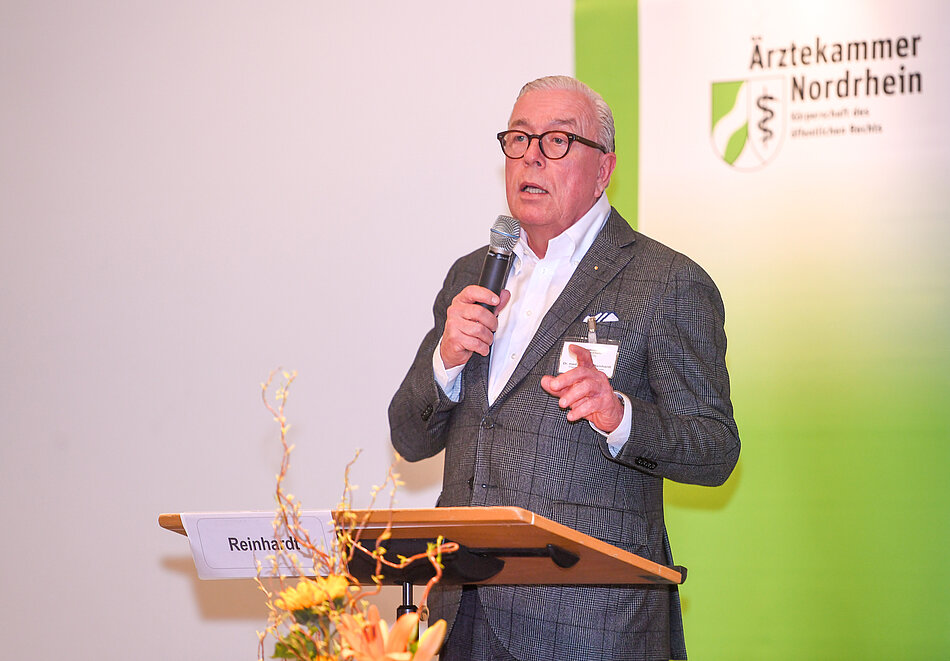 Dr. Klaus Reinhardt beim Forum Gesundheit 