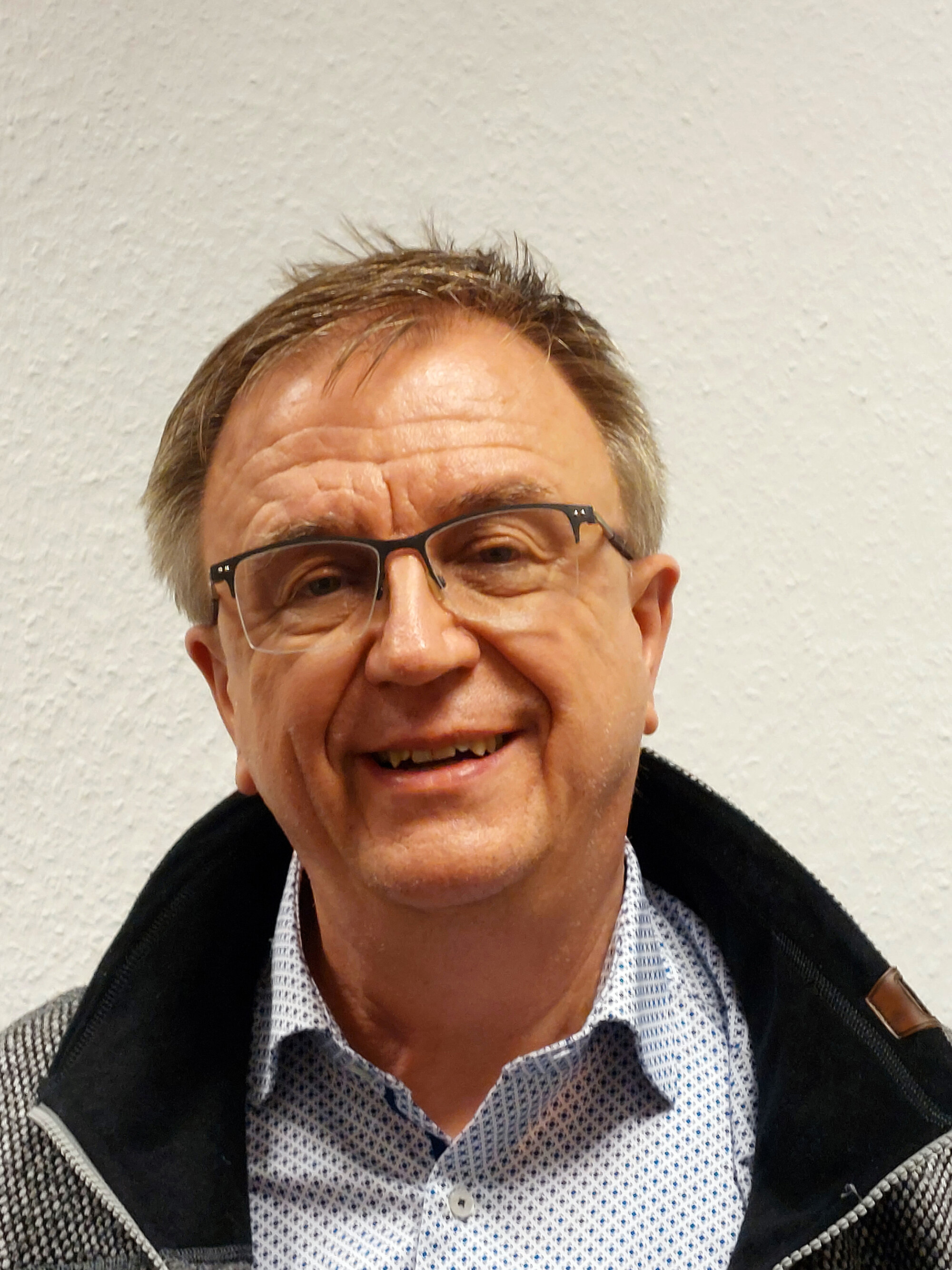 Portrait von Dr. Helmut Gudat