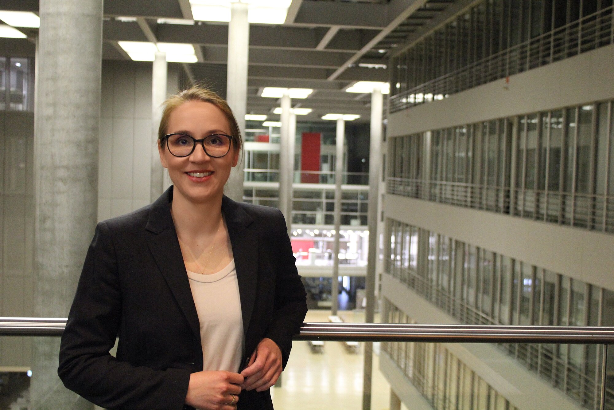 Portrait von Dr. Carina Rübbelke