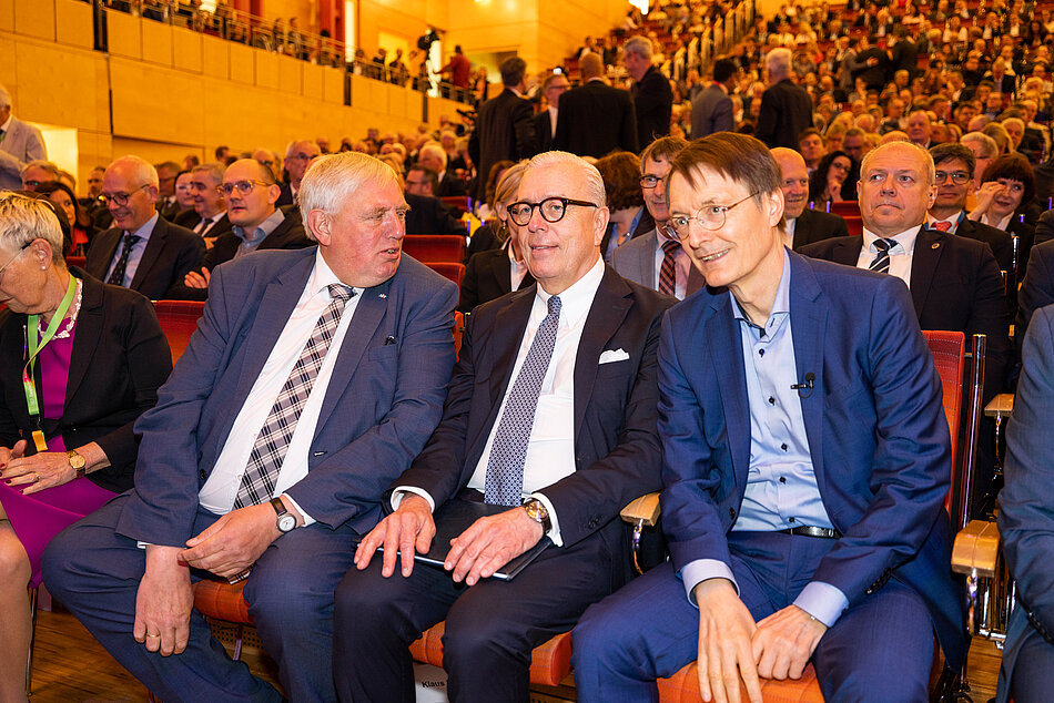 Bei der Eröffnung des Deutschen Ärztetags: Karl-Josef Laumann, Dr. Klaus Reinhardt, Karl Lauterbach