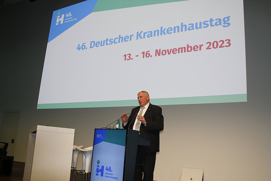 Karl-Josef Laumann auf dem Krankenhaustag 2023