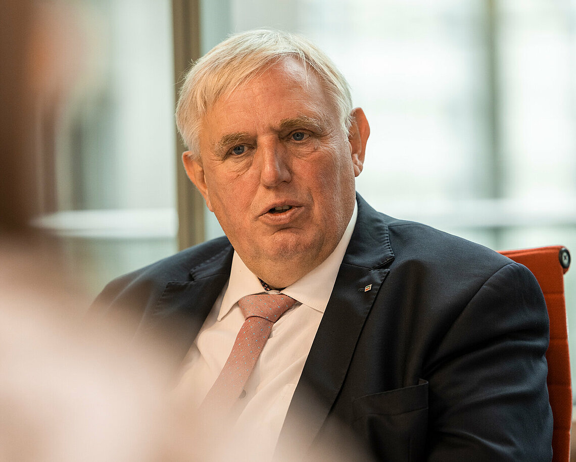 laumann-karl-josef-3.jpg Karl-Josef Laumann im Interview mit dem Rheinischen Ärzteblatt.