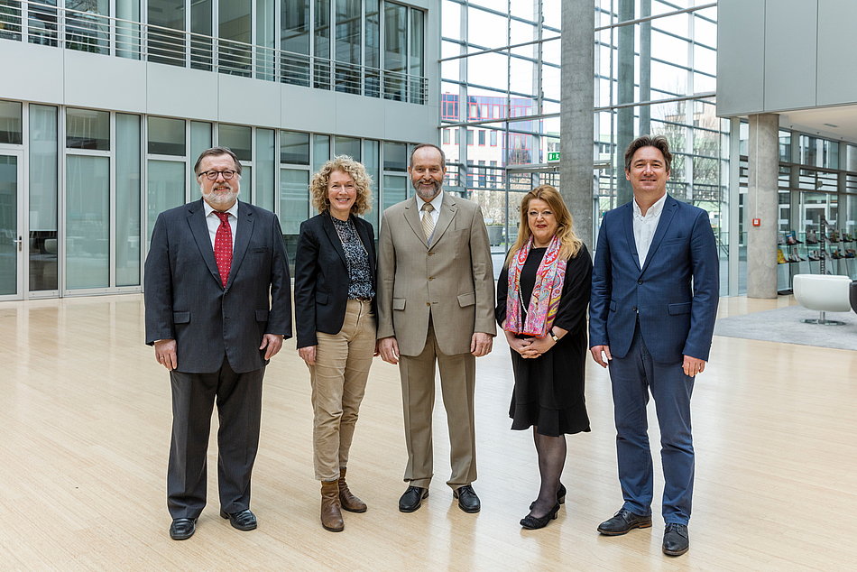 Dr. Thomas Fischbach, Dr. Petra Walger, Universitätsprofessor Dr. Matthias Franz, Christa Bartels und Universitätsprofessor Dr. Peter Zimmermann