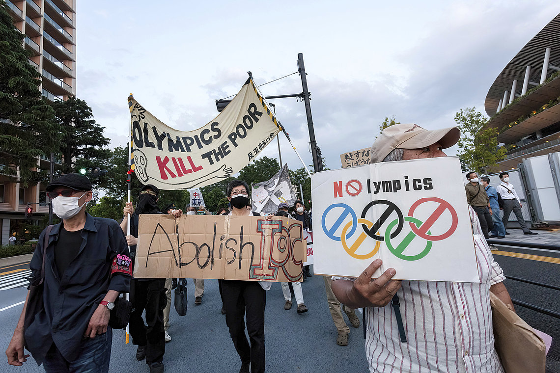 olympia-2021-protest-tokio.jpg