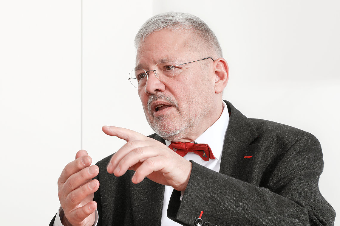 bergmann-frank-dr_01.jpg Dr. Frank Bergmann