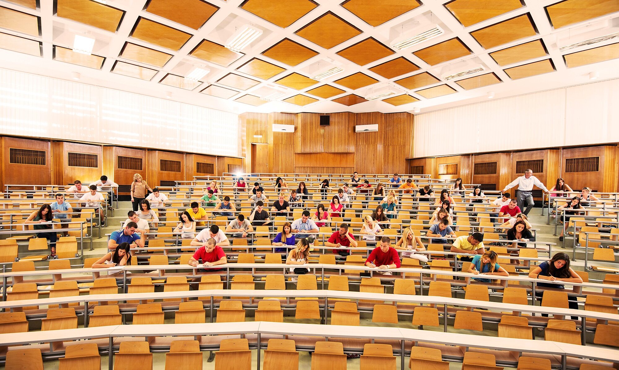 Hörsaal mit Studenten
