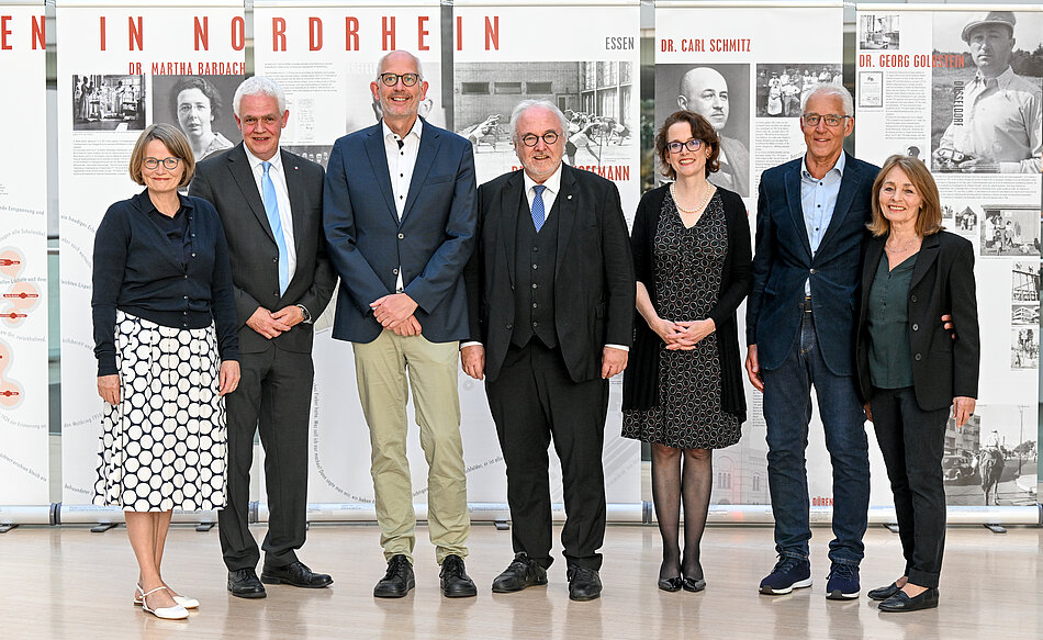 Gruppenfoto der Eröffnungsveranstaltung "Fegt alle hinweg"