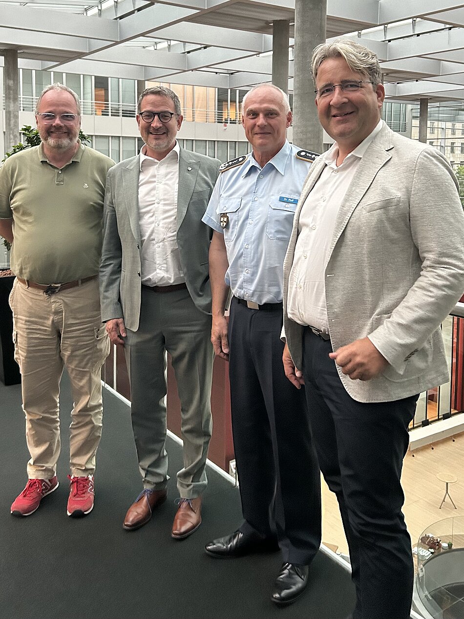 Gruppenfoto mit Dr. Joachim Wichmann, Dr. Sven Dreyer, Dr. Jörg Ruff und Dr. Arndt Berson