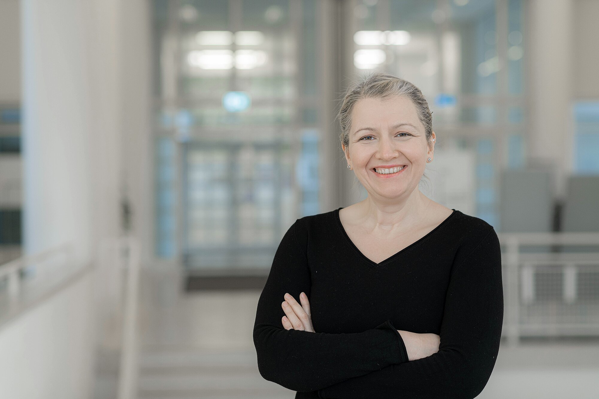 Portraitfoto von Prof. Dr. Arzu Oezcelik