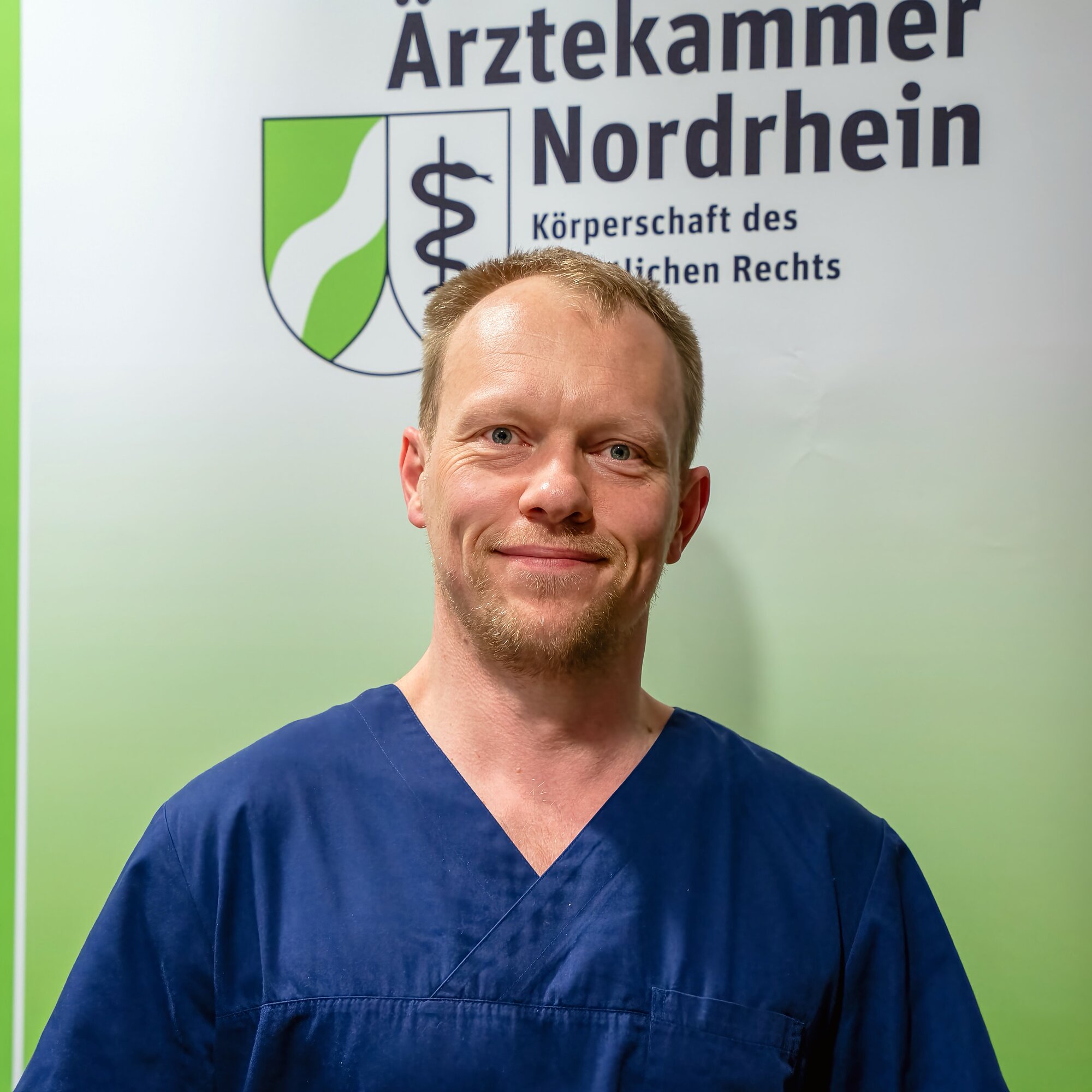 Portrait von Dr. Nils Achilles