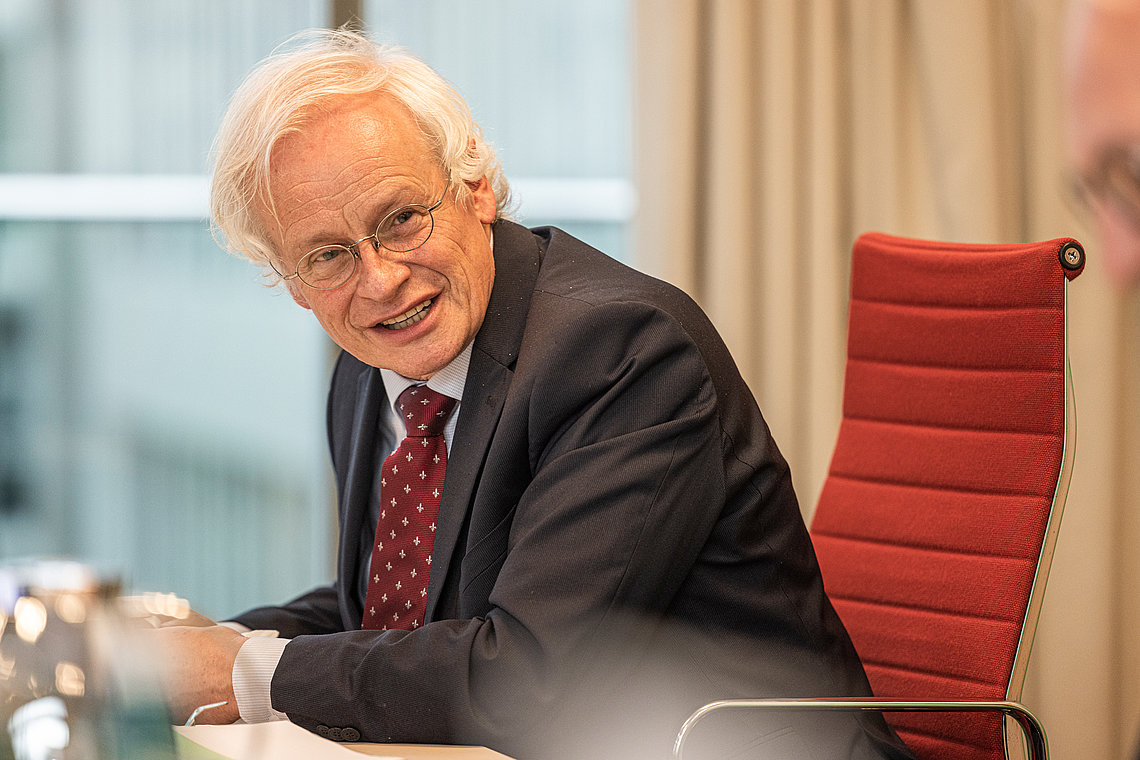 zimmer-bernd-kammerversammlung.jpg Bernd Zimmer auf der virtuellen Kammerversammlung