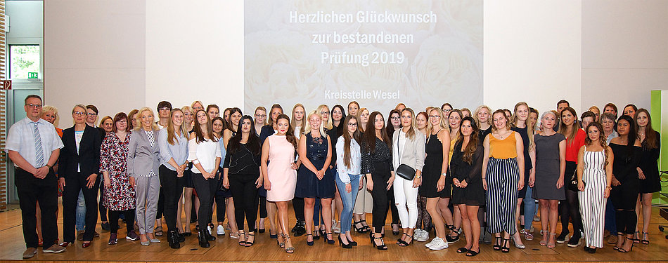 Gruppenfoto MFA-Lossprechungsfeier Kreisstelle Wesel in Düsseldorf 2019