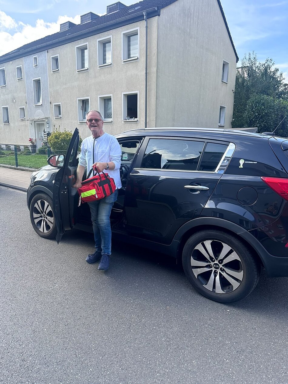 Dr. Eugen Breimann im Einsatz Dr. Eugen Breimann im Einsatz für das Palliativnetz Duisburg
