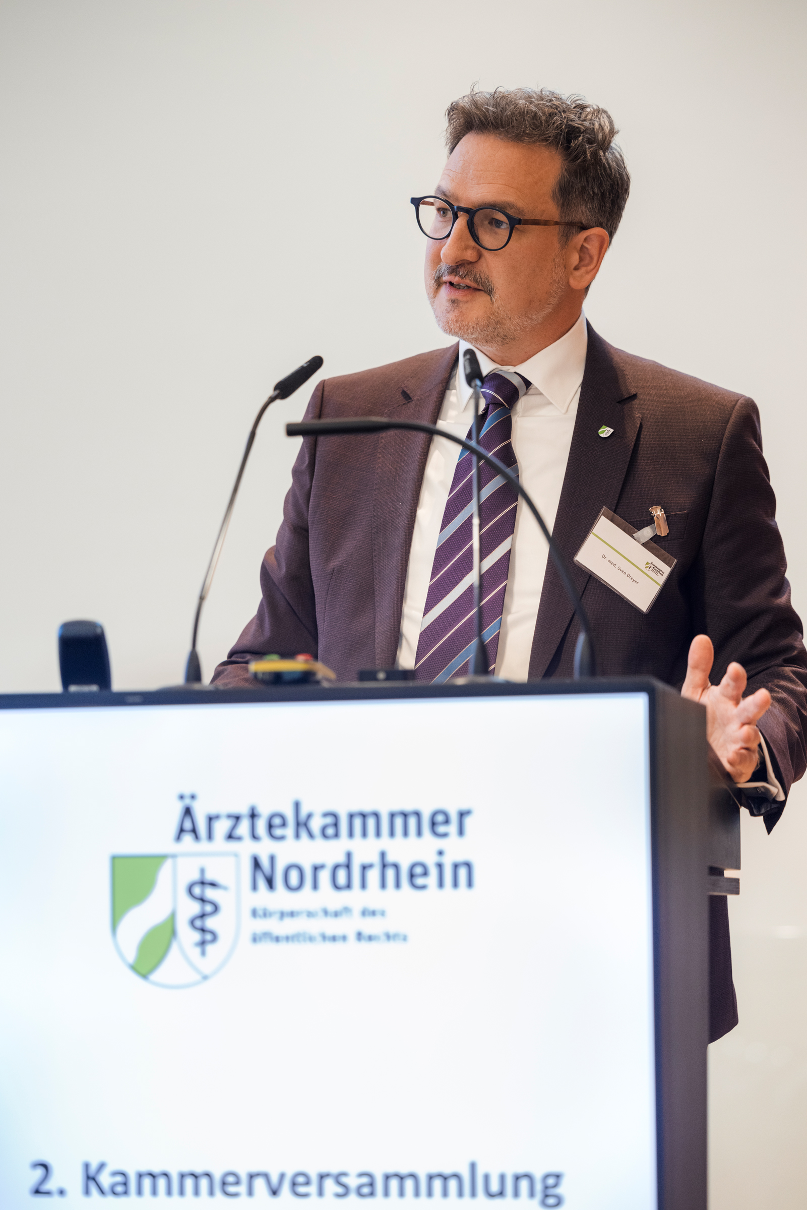 Dr. Sven Dreyer auf der Kammerversammlung am 16.11.2024 Dr. Sven Dreyer auf der Kammerversammlung am 16.11.2024