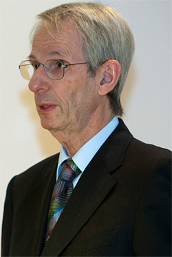 Professor Dr. Jörg-Dietrich Hoppe hoppe-20100130-250.jpg