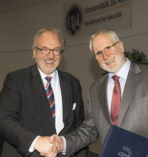 Rudolf Henke, Professor Lehmann, Ernst-von-Bergmann-Plakette nik-plakette-300.jpg